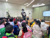 小书包，“慧”整理 ——记天域幼儿园大班幼儿开展“收拾书包我能行”活动